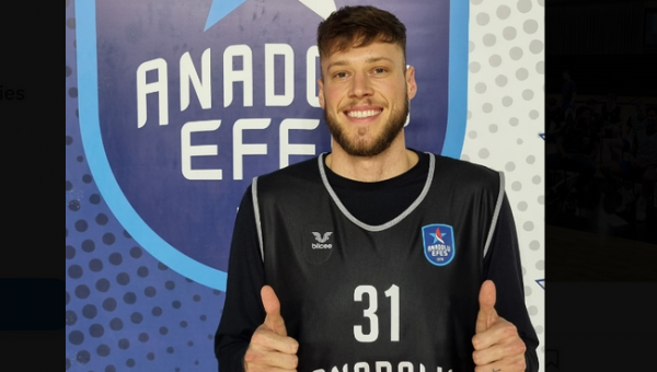 M. Daumas oficialiai papildė „Anadolu Efes“ gretas